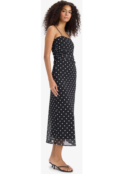 Bodycon Vücudu Saran Kare Yaka Puantiyeli Tül Askılı Midi Elbise