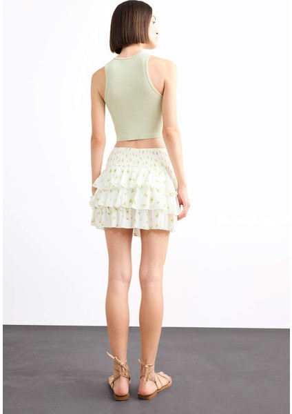 Beli Lastikli Çiçek Desenli Volanlı Mini Etek