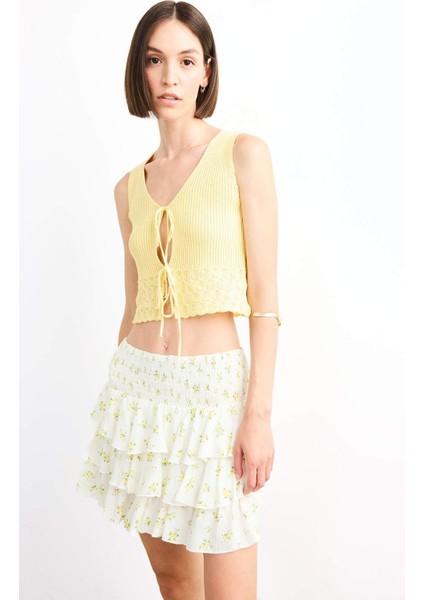 Beli Lastikli Çiçek Desenli Volanlı Mini Etek F7905AX25SM