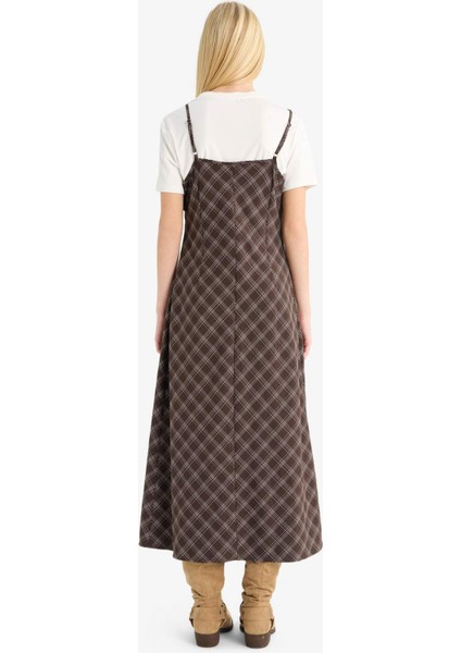 Çapraz Yaka Kareli Askılı Midi Elbise E4397AX25AU