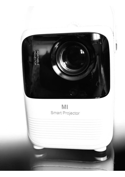 Mi Smart Projector 2500 Lümen Full Hd Wi-Fı Android Taşınabilir LED Projeksiyon fiyatları