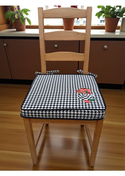 Duck (Sıvı Itici) Kumaş Nakışlı Sandalye Minderi fiyatları