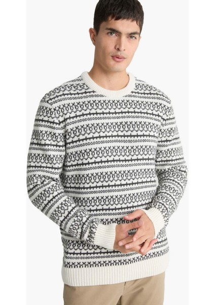 Yılbaşı Temalı Standart Fit Triko Kazak G1044AX25WN