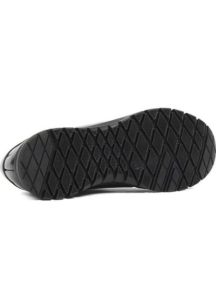 Kadın Siyah Lastikli Dikiş Detaylı Rugan Deri Ayakkabı indirimleri