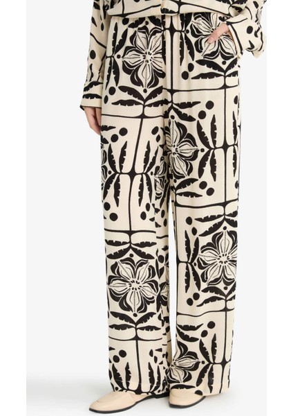 Wide Leg Cep Detaylı Geniş Paça Desenli Krinkıl Viskon Pantolon G0303AX25AU