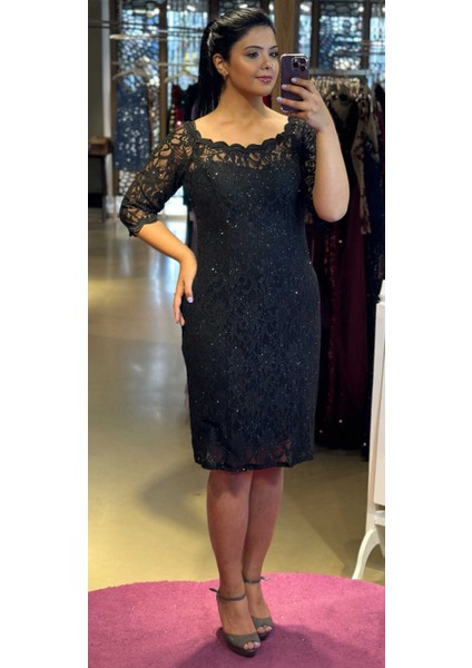 Siyah Kısa Kollu Dantel Detaylı Düz Kesim Simli Kumaş Kısa Abiye Elbise 6094