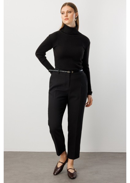 Beli Kemerli Dar Paça Pantolon 1015-26K