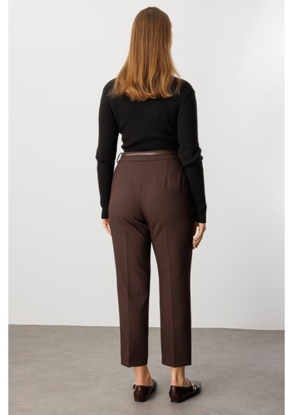 Beli Kemerli Dar Paça Pantolon 1015-26K indirimleri