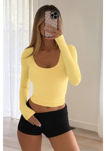 Kare Yaka Basic Düz Kumaş Uzun Kollu Likralı Bluz