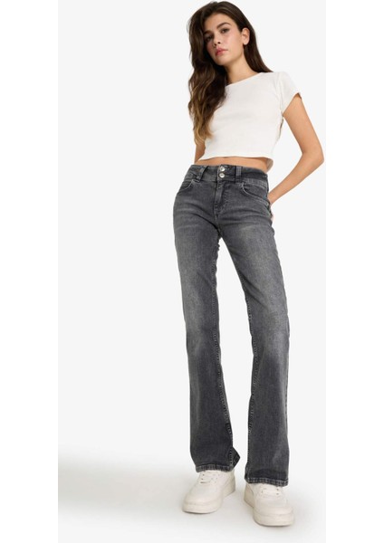 Düşük Bel Uzun Jean Yıkamalı Pantolon