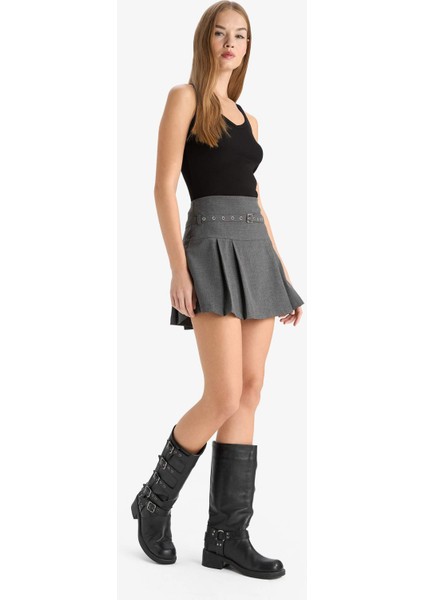 Normal Bel Kemer Detaylı Mini Etek