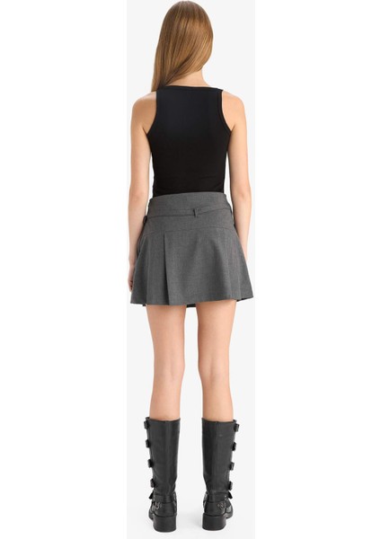 Normal Bel Kemer Detaylı Mini Etek