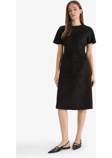 A Kesim Yuvarlak Yaka Süet Kısa Kollu Midi Elbise