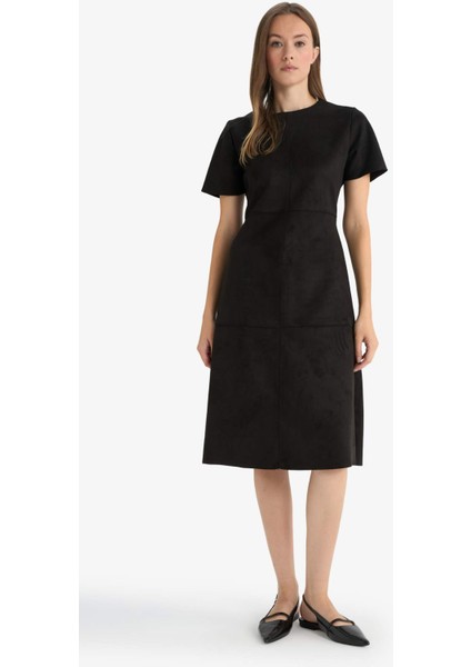 A Kesim Yuvarlak Yaka Süet Kısa Kollu Midi Elbise