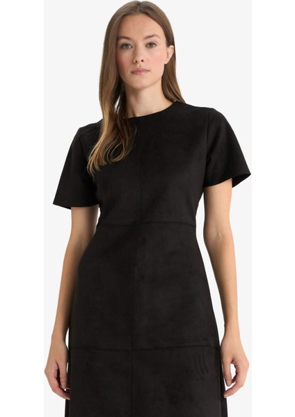 A Kesim Yuvarlak Yaka Süet Kısa Kollu Midi Elbise