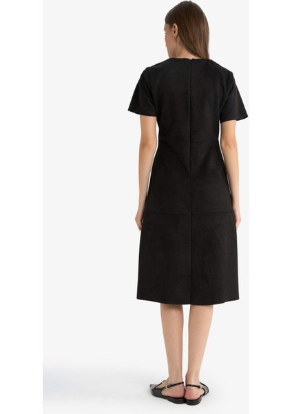 A Kesim Yuvarlak Yaka Süet Kısa Kollu Midi Elbise