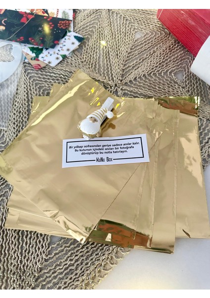 Yılbaşı Sofra ve Dekor Kutusu – 6 Kişilik LED Işıklı Masa Dekor ve Hediye Seti (Ağaç Süsü Biblo, Kitap Ayracı) indirimleri