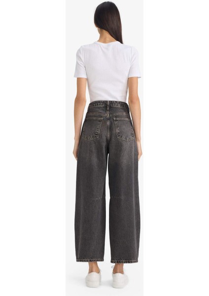 Barrel Fit Yüksek Bel Bilek Boy Jean Yıkamalı Pantolon