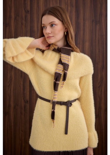 Yaka Detaylı Kazak Soft Sarı fiyatları