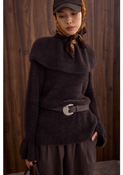 Yaka Detaylı Kazak Kestane fırsatları