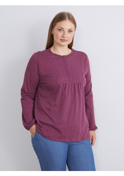 Yeni Sezon Bisiklet Yaka Nakışlı Bluz fiyatları