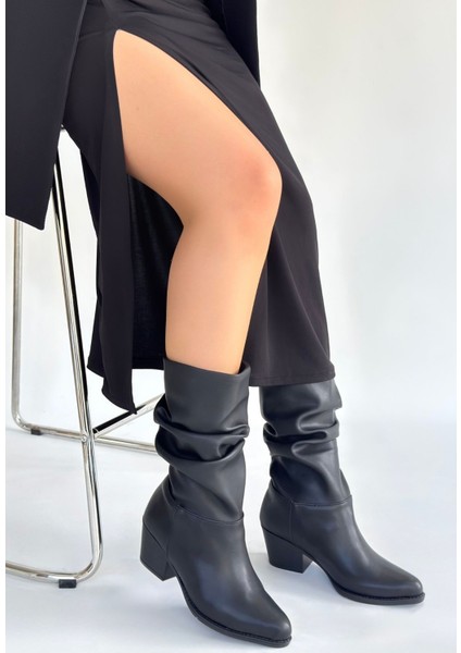 Siyah Körüklü Kadın Topuklu Çizme modelleri