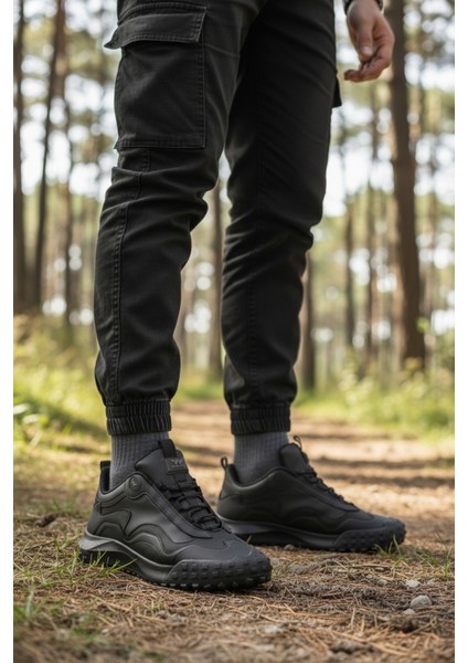 Siyah Bağcıklı Erkek Spor Ayakkabı modelleri