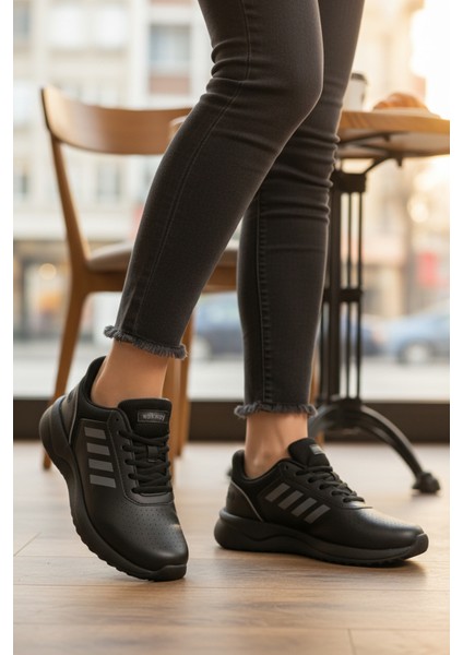 Siyah Bağcıklı Unisex Spor Ayakkabı modelleri