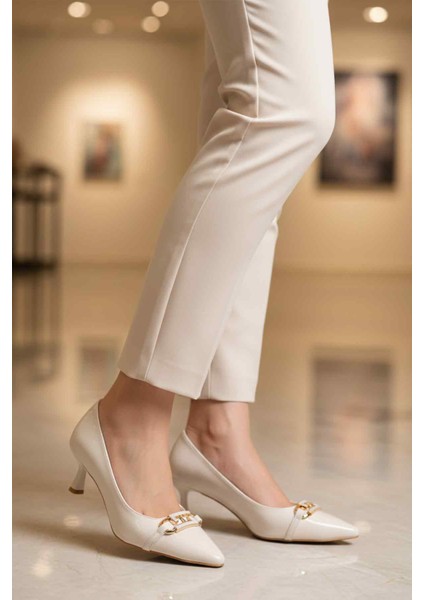 Beyaz Kadın Topuklu Ayakkabı modelleri