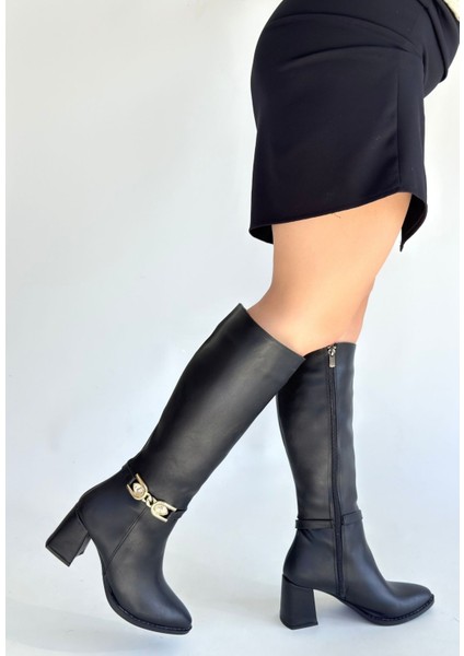 Siyah Fermuarlı Kadın Topuklu Çizme