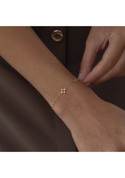 Line Taşlı Kare Bileklik