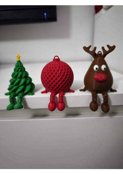 Üç Adet Yılbaşı Süsü