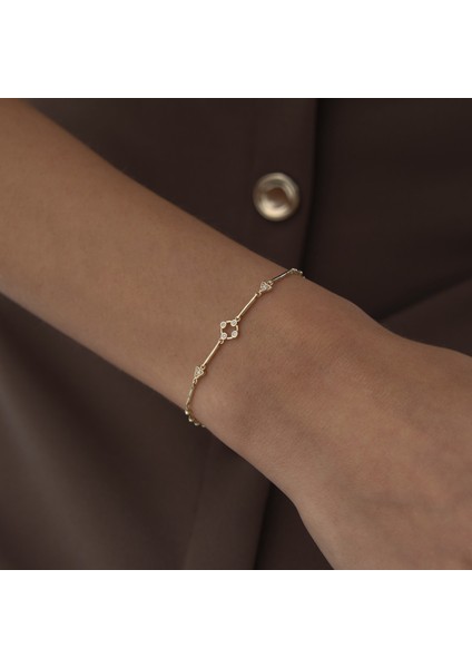 Taşlı Çiçek Örüntü Bileklik