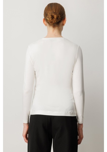 On Metal Aksesuarlı Sıfır Yaka Basic Bluz 61303 fırsatları