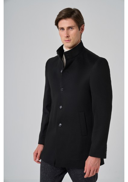 Erkek Siyah Desenli Hakim Yaka Dynamic Fit Kaban fırsatları