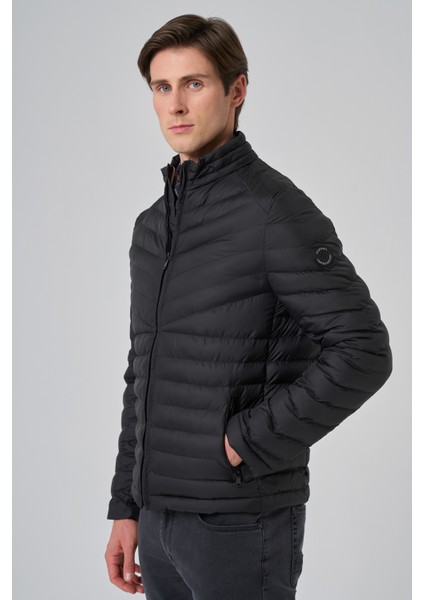 Erkek Siyah Polyester Kısa Kapitone Mont modelleri