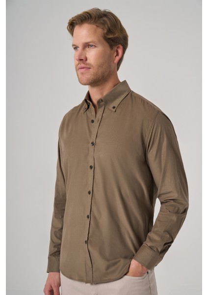 Erkek Haki Pamuk Trend Dynamic Fit Düğmeli Yaka Gömlek fiyatları