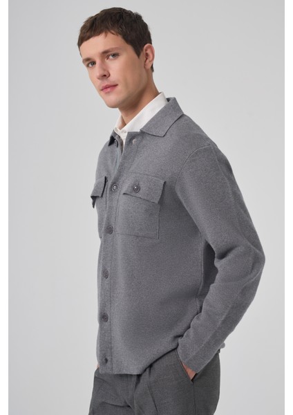 Erkek Gri Trend Kapaklı Cepli Düğmeli Hırka modelleri
