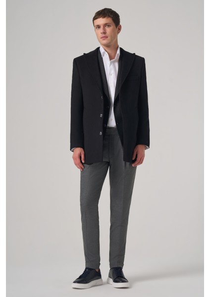 Erkek Siyah Yünlü Düz Dynamic Fit Sivri Yaka Kaban fırsatları