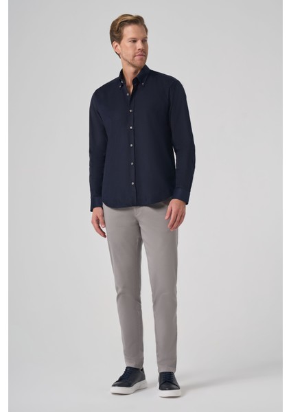 Erkek Lacivert Pamuk Trend Dynamic Fit Düğmeli Yaka Gömlek fırsatları