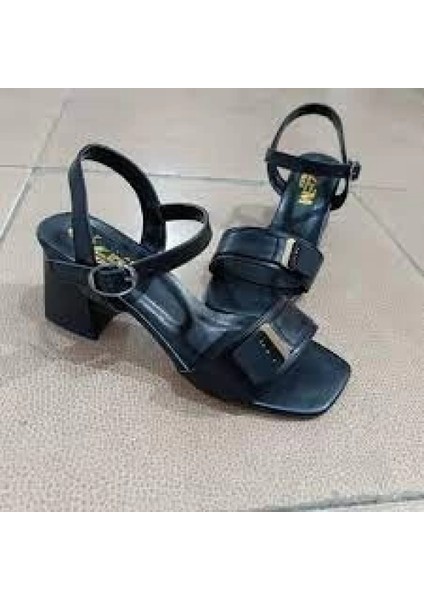 Nrzsnt Ruty Siyah Cilt Topuklu Ayakkabı (Numara: 36)