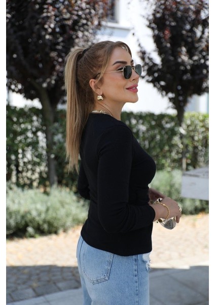 Buğrahayalin Kadın Uzun Kollu Kruvaze Yakalı Toka Detaylı Viskon Bluz modelleri