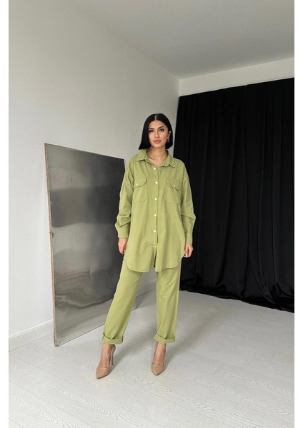 Yeşil Gömlek ve Çıtçıtlı Pantolon Takım