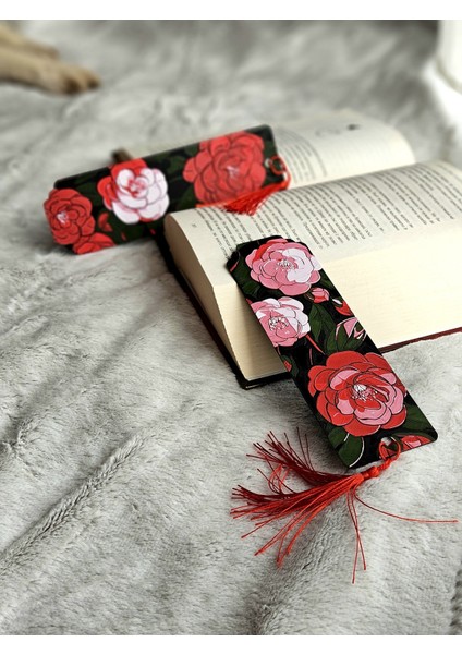 Gül Desenli Kabartmalı 2li Kitap Ayracı modelleri