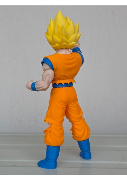 Son Goku Dragon Ball 23 cm Renkli Figür fiyatları
