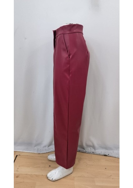 Kadın Önden Fermuarlı Cepli Geniş Kesim Lame Deri Pantolon