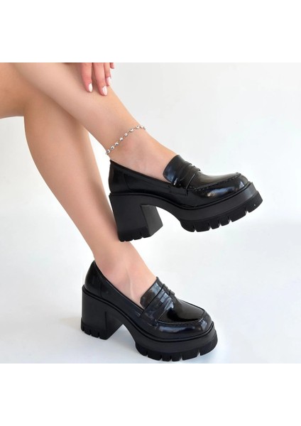 Nrzsnt Janes Siyah Rugan Dolgu Topuk Ayakkabı (Numara: 40) fırsatları