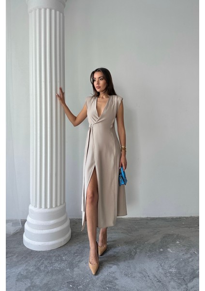 Kruvaze Vatkalı Kolsuz Elbise Modal Kumaş - Bej