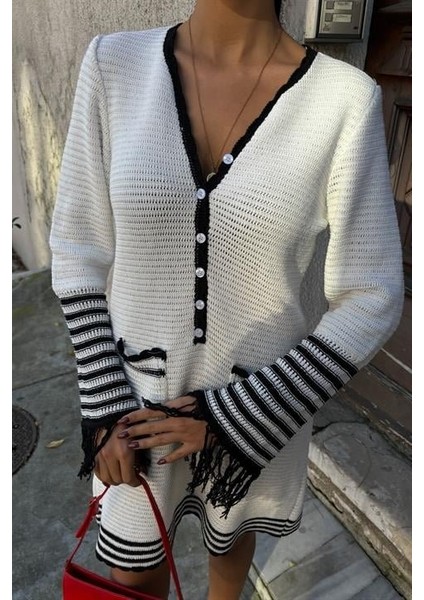 Triko Kolları Püsküllü Düğmeli Elbise 2849 modelleri