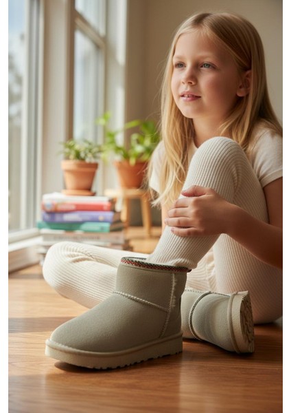 Ugy Kız Çocuk Içi Tüylü Bot